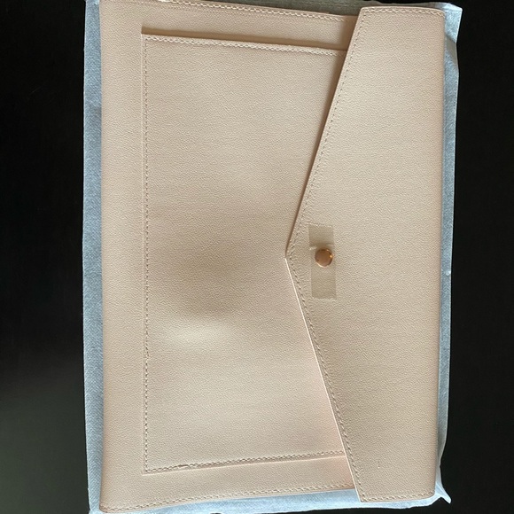 Glass Ladder & Co “The Megan” Clutch in Blush Pink - Picture 1 of 4